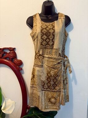 Women’s Boho Vintage Sleeveless Patchprint Mini Wrap Dress in Beige and Brown
